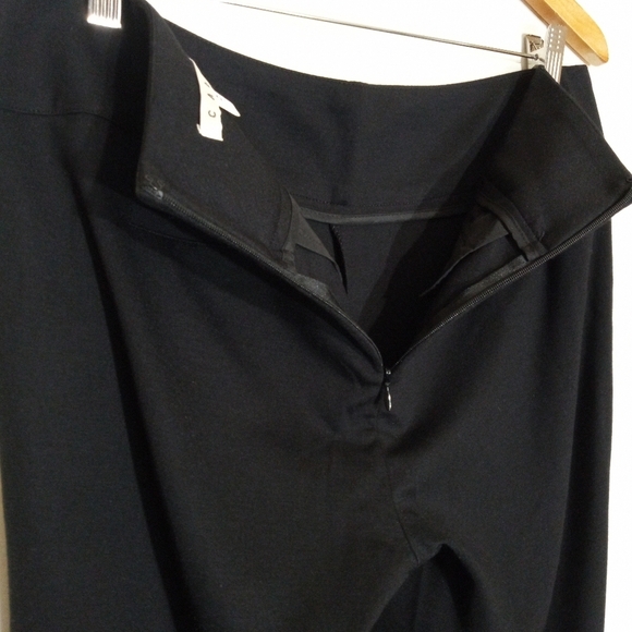 Cabi black boot cut career pant with back zip entry faux pockets women size 10L - Picture 8 of 11